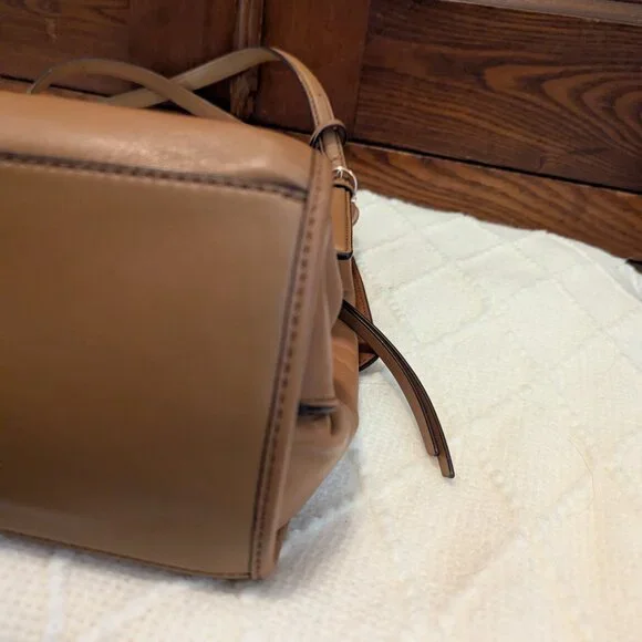 Coach #32221 Madison Carlye Tan Smooth Leather Shoulder Purse Bag - Picture 13 of 16